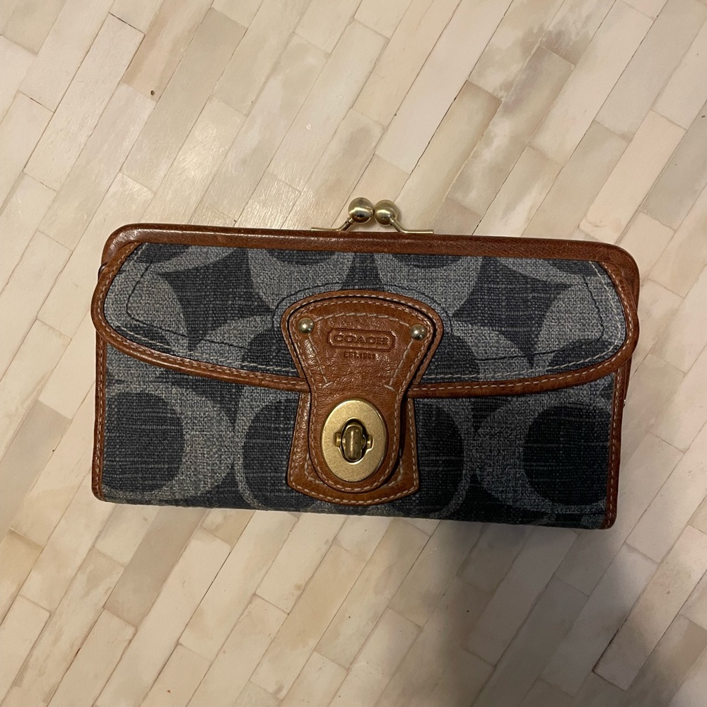SOLD Coach Wallet